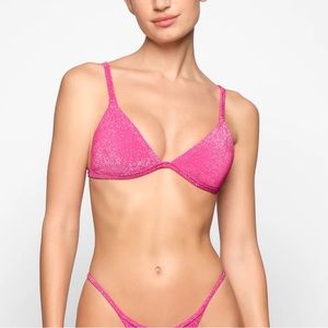 Skims Glitter Swim Triangle Bikini Top, Magenta, Size Medium SOLD OUT NWT